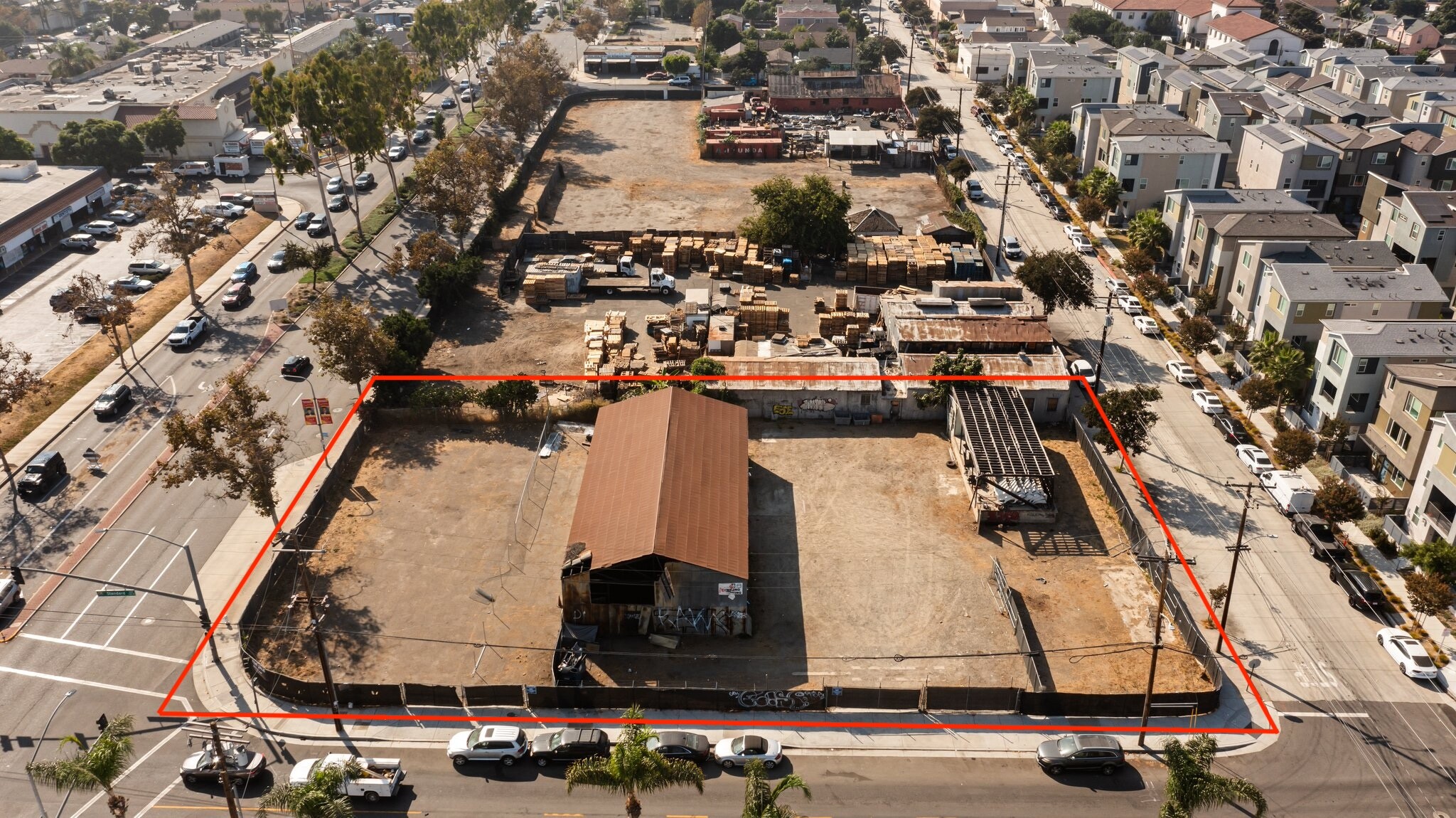 938 E 2nd St, Santa Ana, CA for lease Building Photo- Image 1 of 18