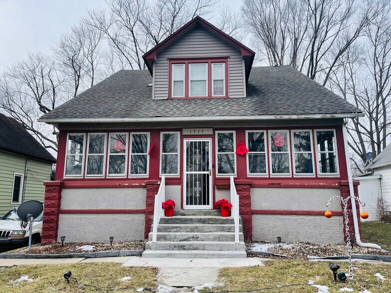 1355 S 7th Ave, Kankakee, IL à vendre - Photo du bâtiment - Image 2 de 15