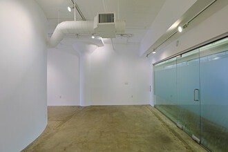 127 E 9th St, Los Angeles, CA for lease Interior Photo- Image 2 of 9