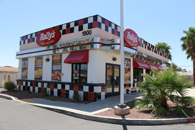 More details for 1900 E Charleston Blvd, Las Vegas, NV - Retail for Sale