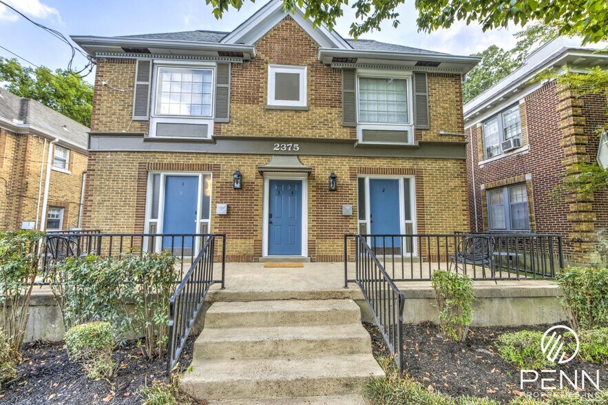 2375 Forrest Ave, Memphis, TN à vendre - Photo principale - Image 1 de 59