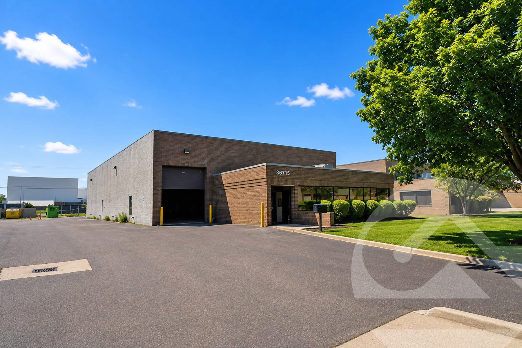 36715 Metro Ct, Sterling Heights, MI for lease Primary Photo- Image 1 of 2
