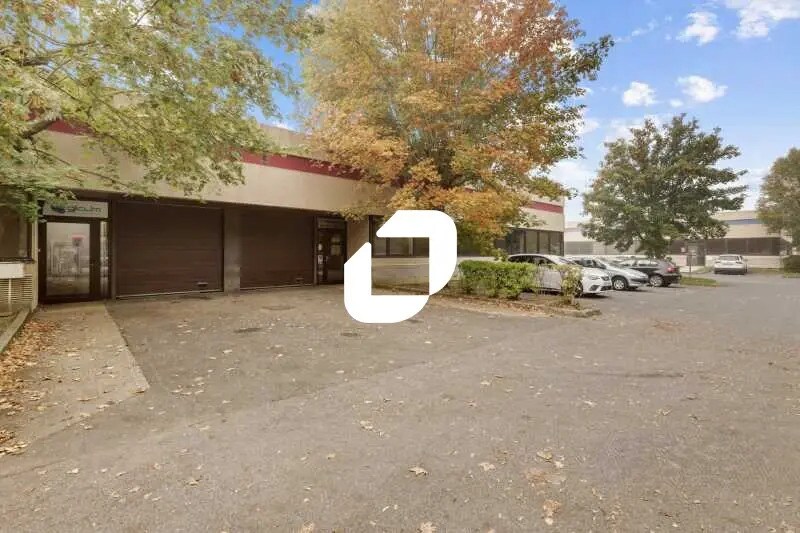 Flex in Bondoufle for lease Building Photo- Image 1 of 9