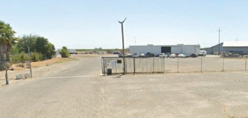 3058 Beachwood Drive portfolio of 2 properties for sale on LoopNet.ca - Building Photo - Image 3 of 3