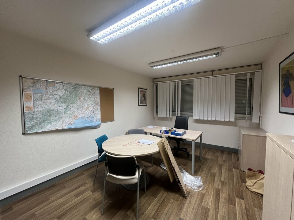 Office in Nîmes for sale Interior Photo- Image 1 of 11