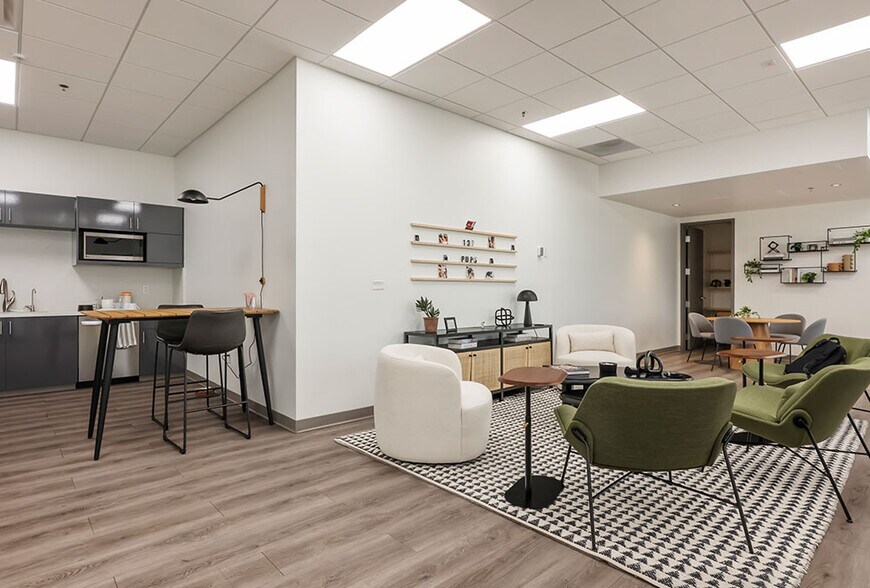 10785 W Twain Ave, Las Vegas, NV à vendre - Photo intérieure - Image 2 de 10