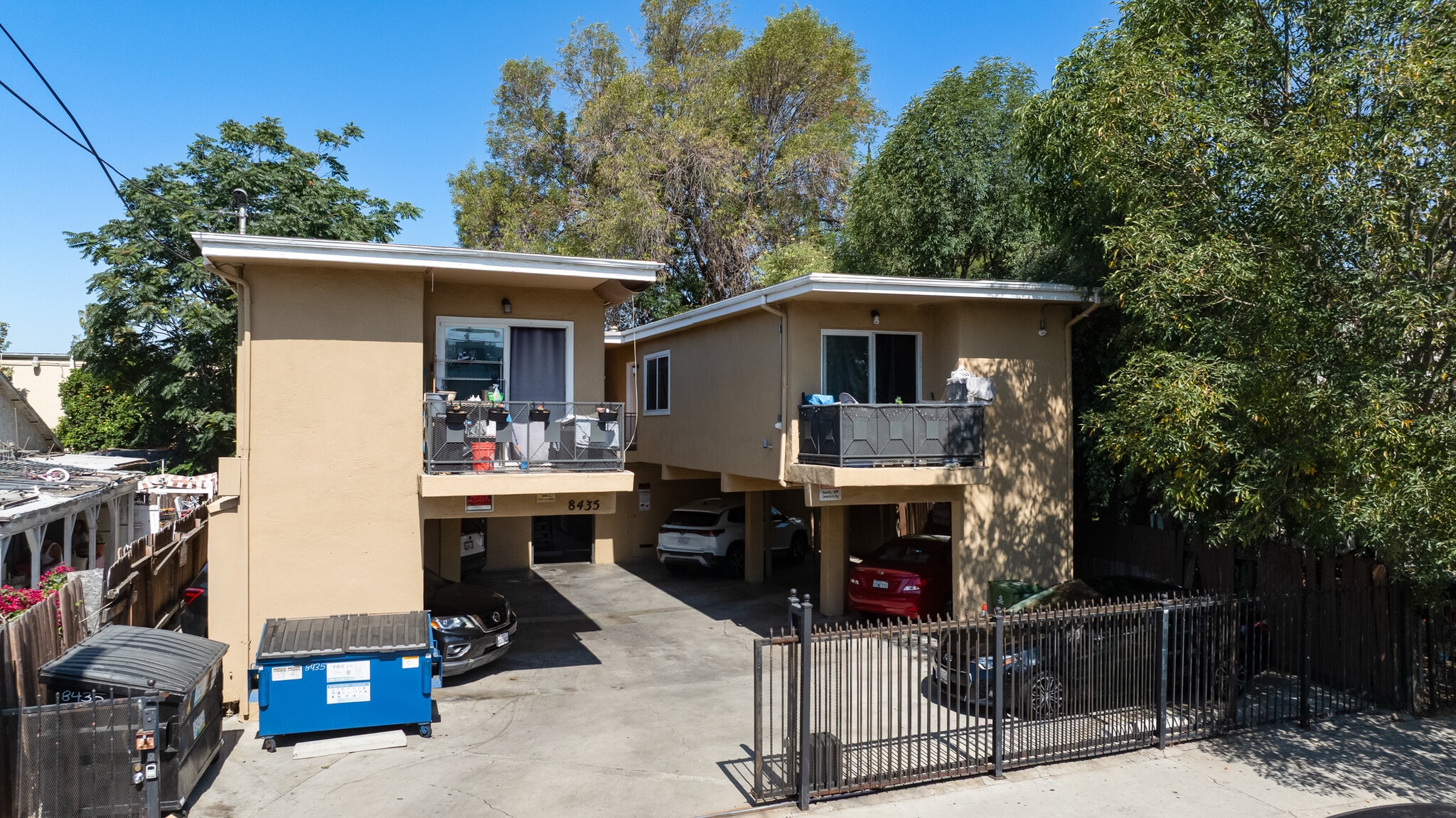 8435 Willis Ave, Panorama City, CA à vendre Photo du bâtiment- Image 1 de 20