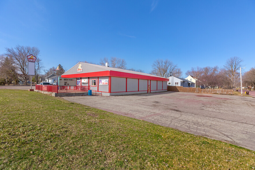 209 N 5th Ave E, Truman, MN for sale - Building Photo - Image 2 of 55