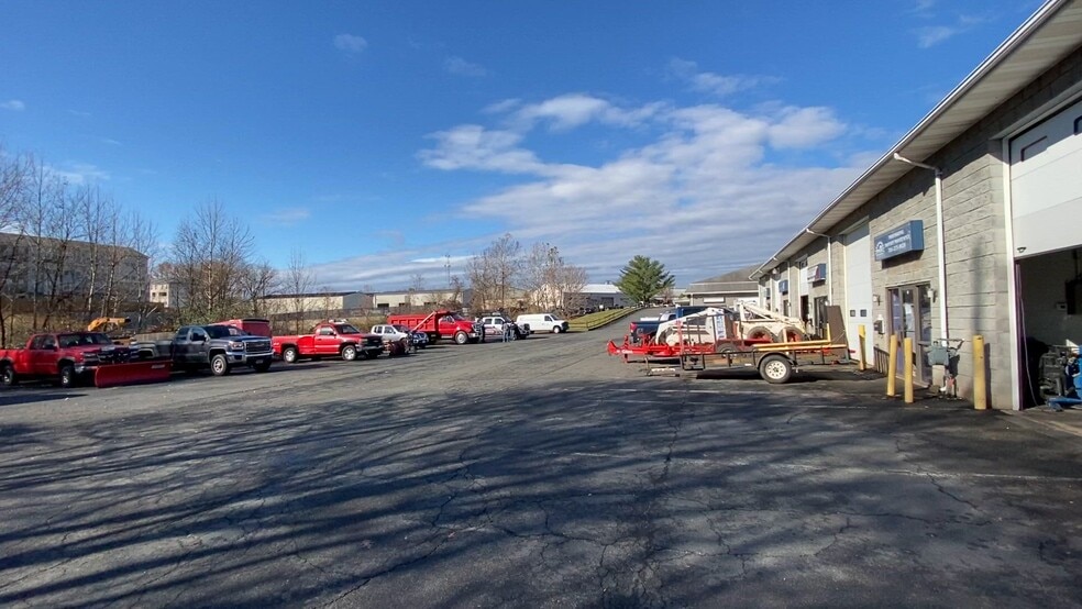 9208 Venture Ct, Manassas Park, VA for lease - Commercial Listing Video - Image 2 of 42