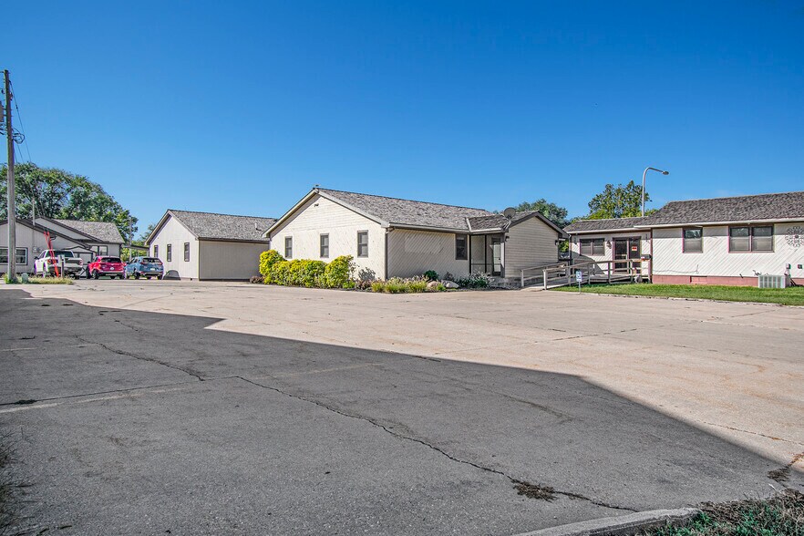 1010 N Broadway St, Red Oak, IA à louer - Photo du bâtiment - Image 3 de 16