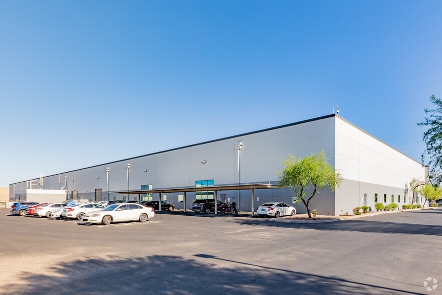 801 S 16th St, Phoenix, AZ for lease - Building Photo - Image 2 of 5