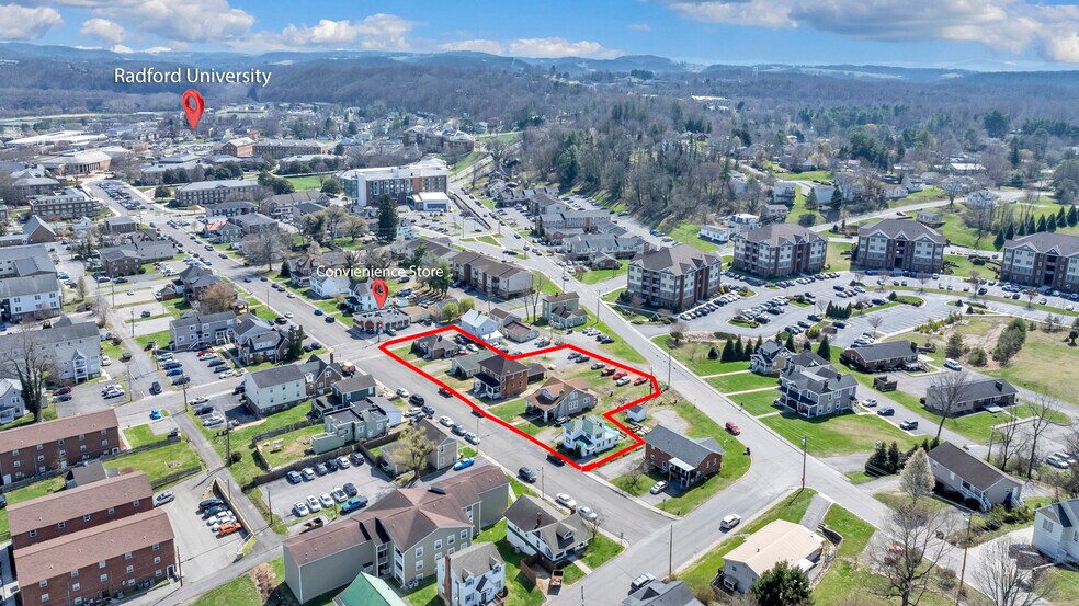 1201-1217 Fairfax St, Radford, VA 24141 portefeuille de 1 propriétés à vendre sur LoopNet.ca - Aérien - Image 2 de 50