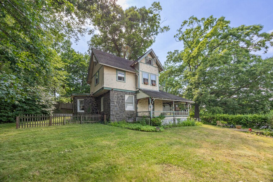 234 Conestoga Rd, Wayne, PA à vendre - Photo principale - Image 1 de 38