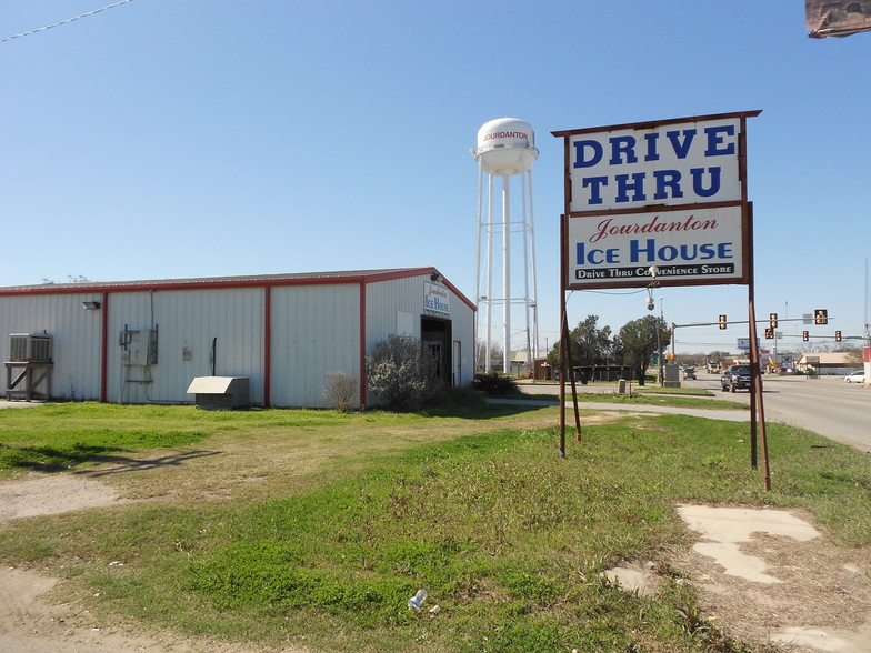 1004 Oak St, Jourdanton, TX à vendre - Autre - Image 1 de 1