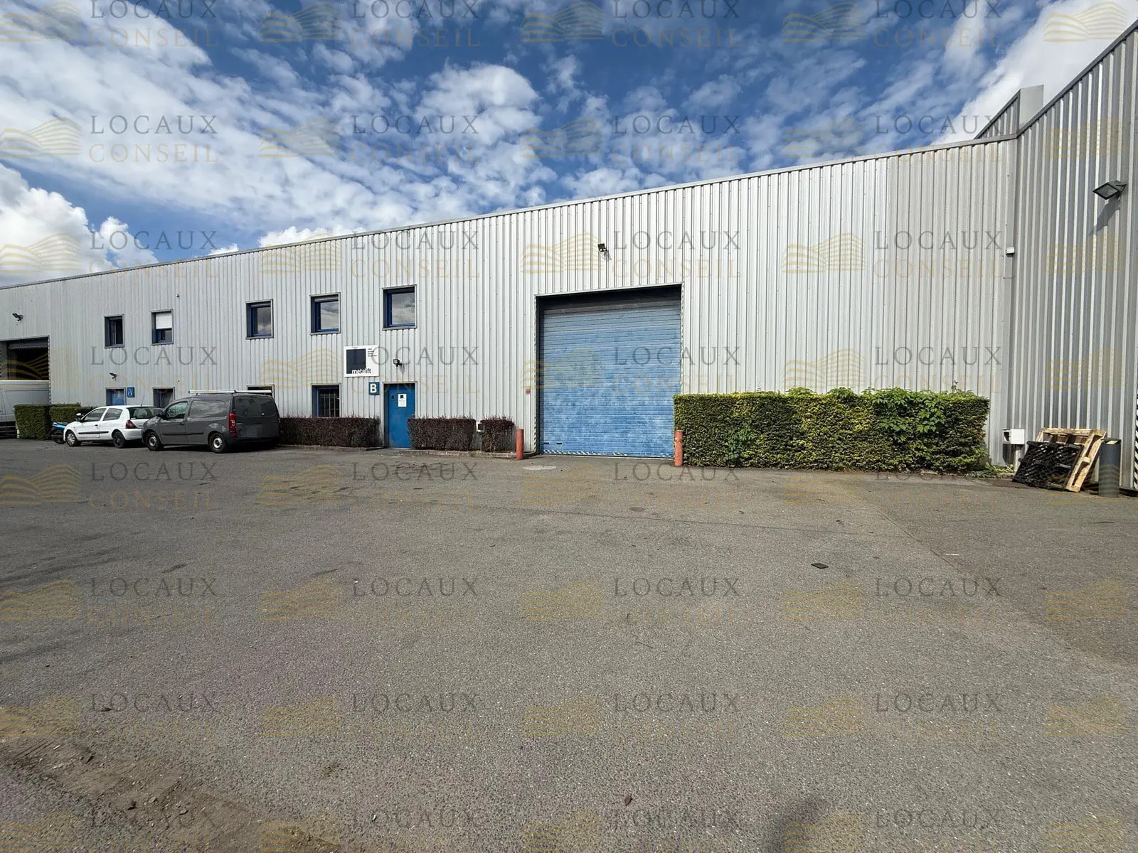 Flex in Argenteuil for lease Building Photo- Image 1 of 2