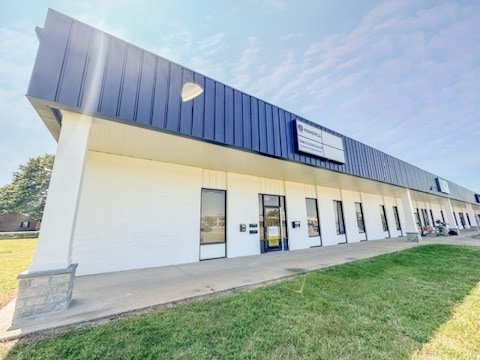 5 National Dr, Windsor Locks, CT à louer - Photo du bâtiment - Image 3 de 8