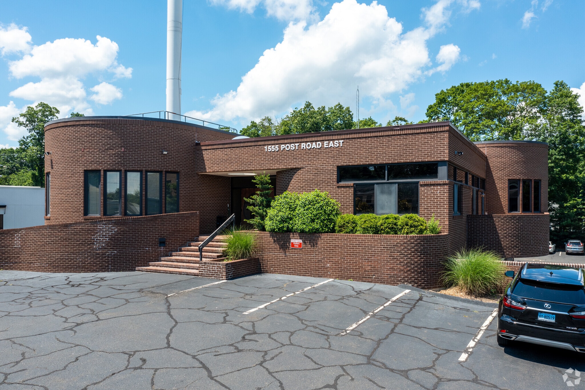1555 Post Rd E, Westport, CT for lease Primary Photo- Image 1 of 6