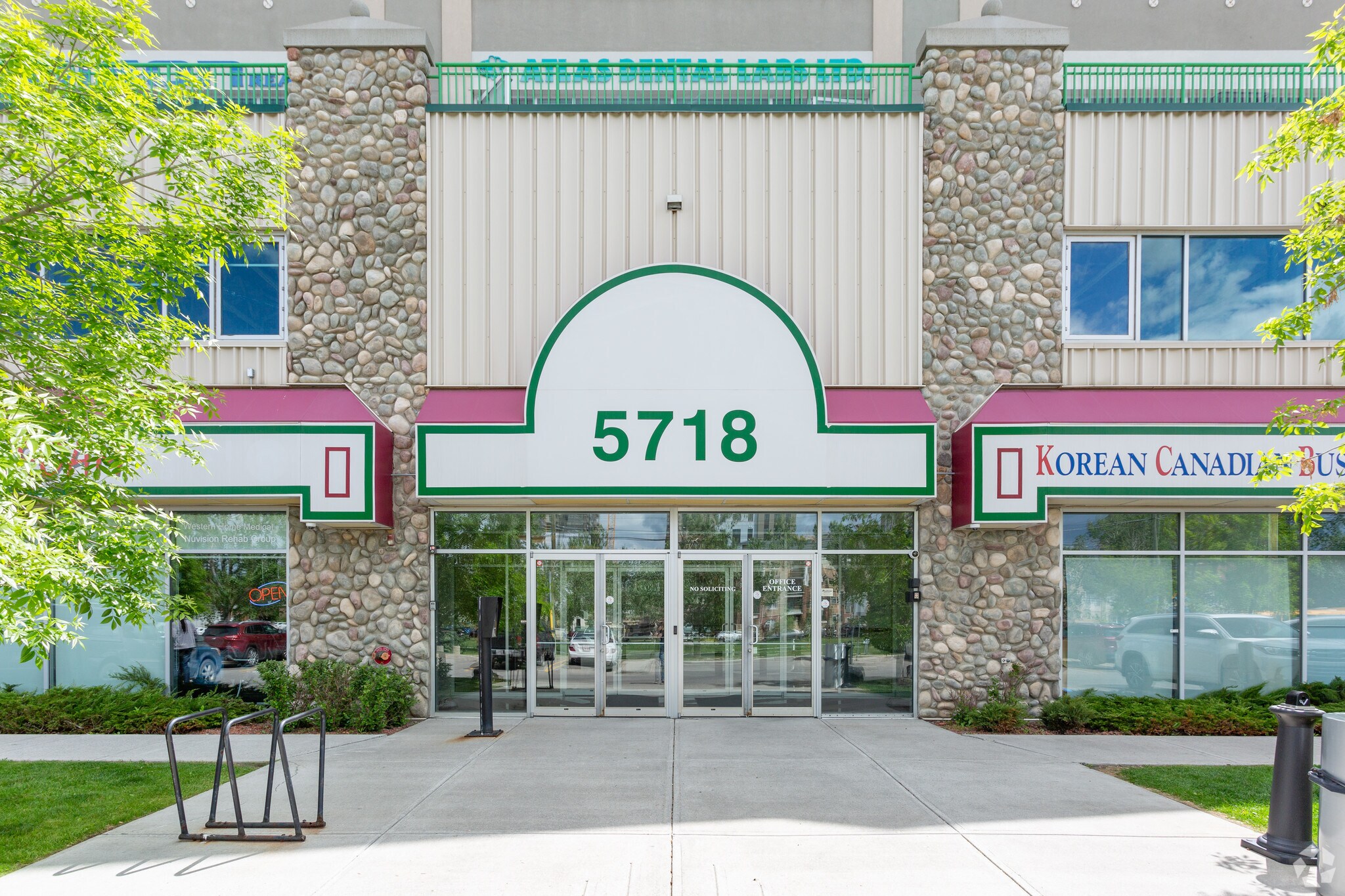 5718 1A St SW, Calgary, AB à vendre Photo du bâtiment- Image 1 de 1