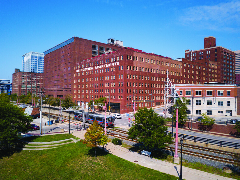 1337 W 10th St, Cleveland, OH à vendre - Photo du bâtiment - Image 1 de 1