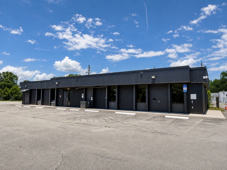 2502 Rolac Rd, Jacksonville, FL à louer - Photo du bâtiment - Image 1 de 16