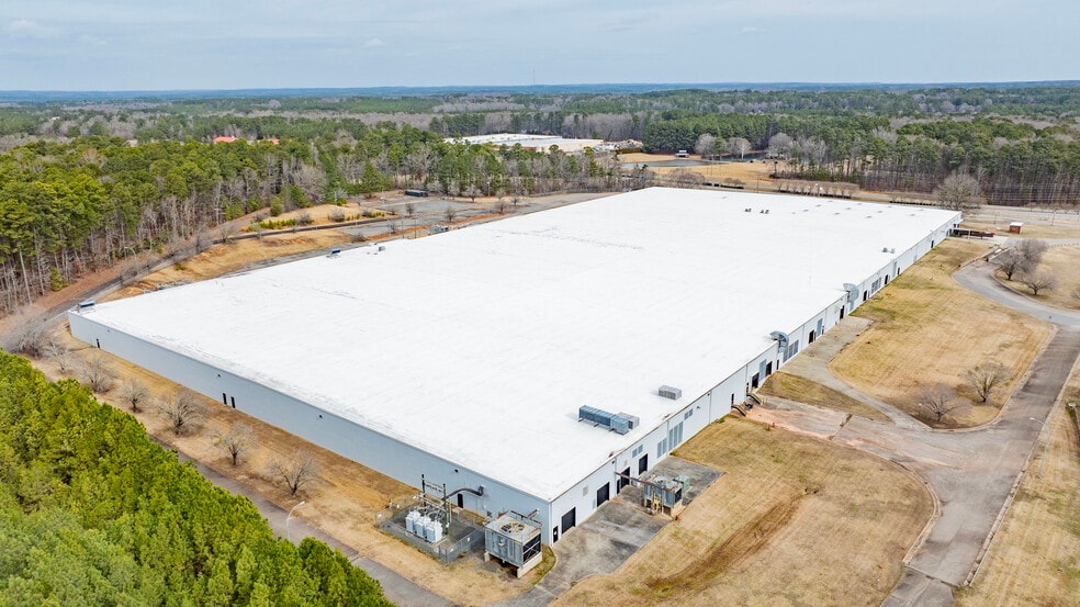 1921 Boone Trail Rd, Sanford, NC for sale - Building Photo - Image 2 of 4