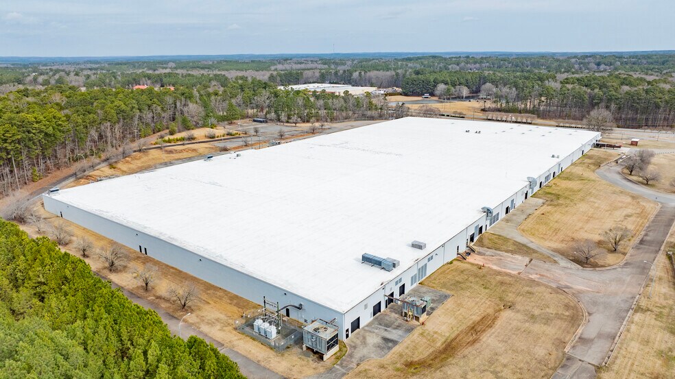 1921 Boone Trail Rd, Sanford, NC à vendre - Photo du bâtiment - Image 2 de 4