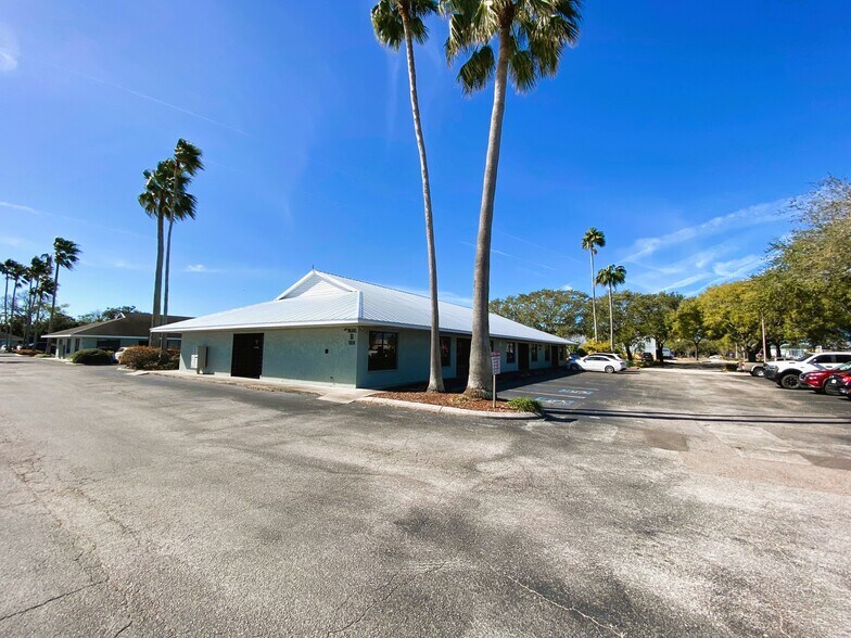 1341 10th St E, Palmetto, FL à louer - Photo du bâtiment - Image 2 de 10