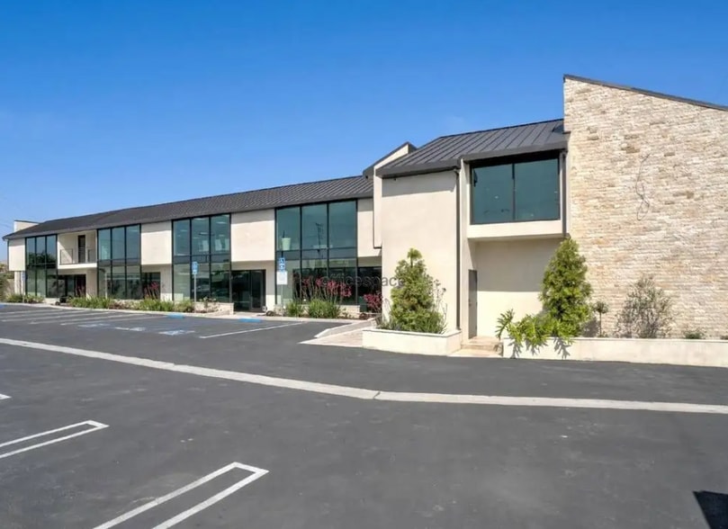 18093 Prairie Ave, Torrance, CA for sale - Primary Photo - Image 1 of 26