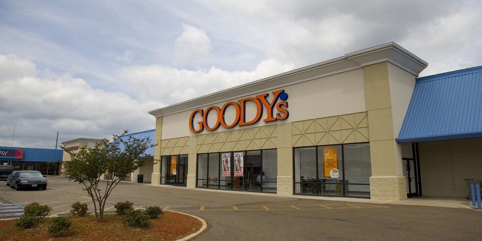 2302 W Thomas St, Hammond, LA à louer - Photo du bâtiment - Image 3 de 19