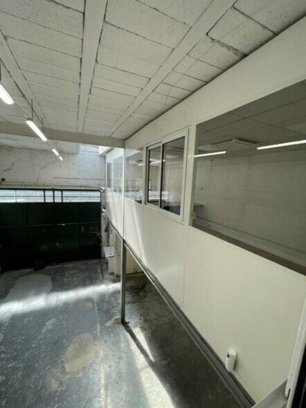 Rue Ernest Renan, Ivry Sur Seine for sale - Interior Photo - Image 1 of 5