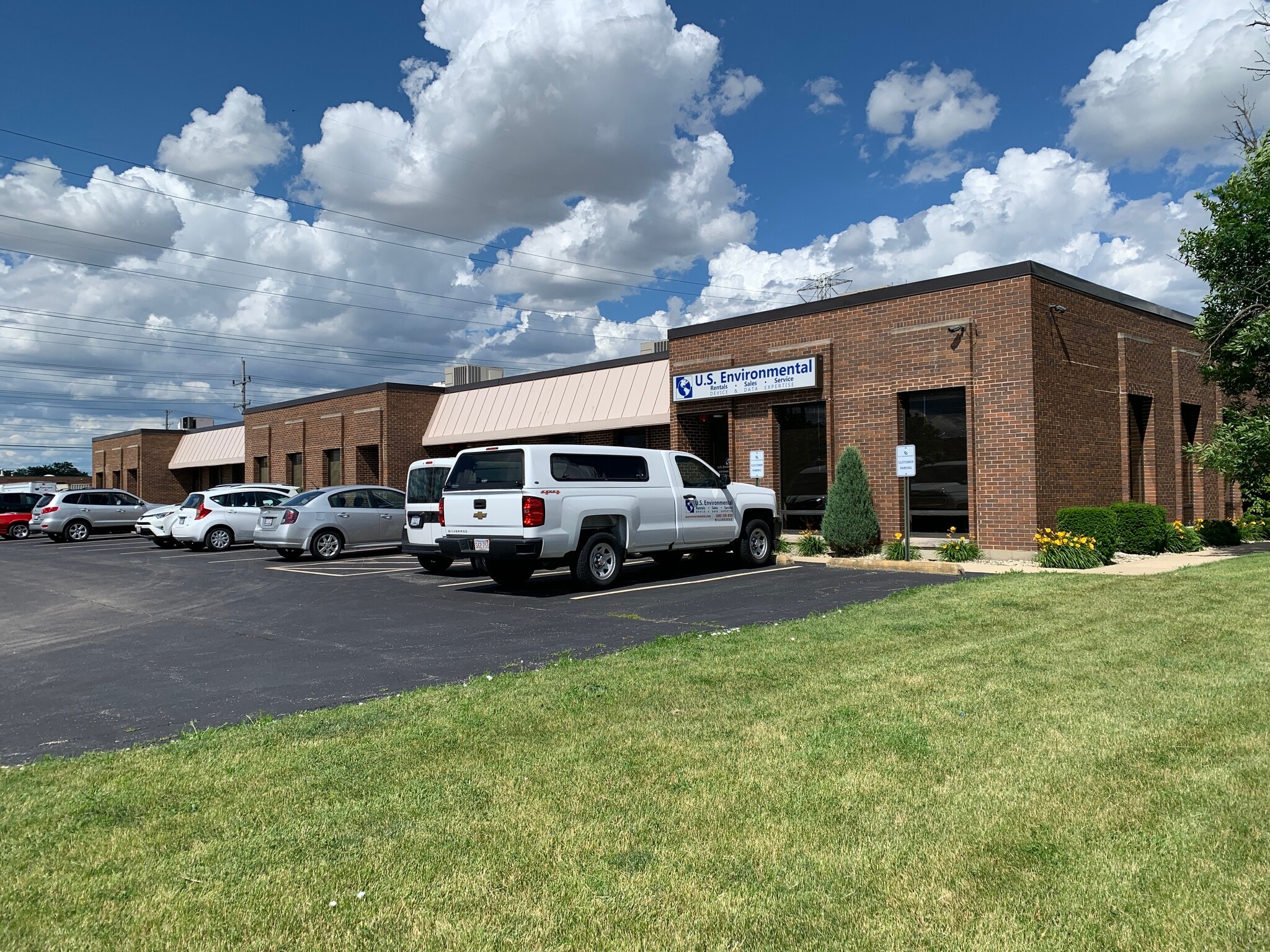 781-791 Industrial Dr, Elmhurst, IL for lease Building Photo- Image 1 of 3