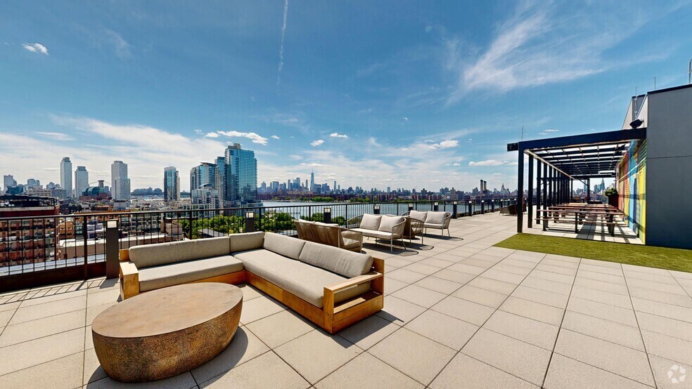 25 Kent Ave, Brooklyn, NY à louer - Numérisation 3D de Matterport - Image 3 de 39