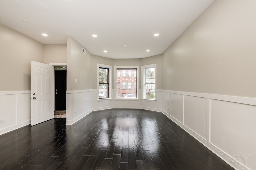 3651 W Grenshaw St, Chicago, IL à vendre - Photo du bâtiment - Image 3 de 20