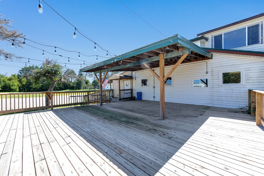 621 Bissell St, White Lake, WI for sale - Building Photo - Image 3 of 23