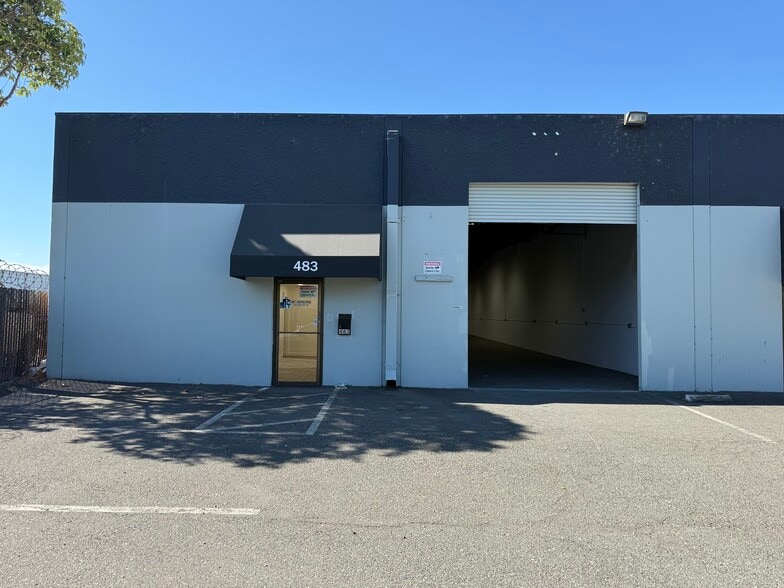 401-483 McCormick St, San Leandro, CA for lease - Building Photo - Image 2 of 8