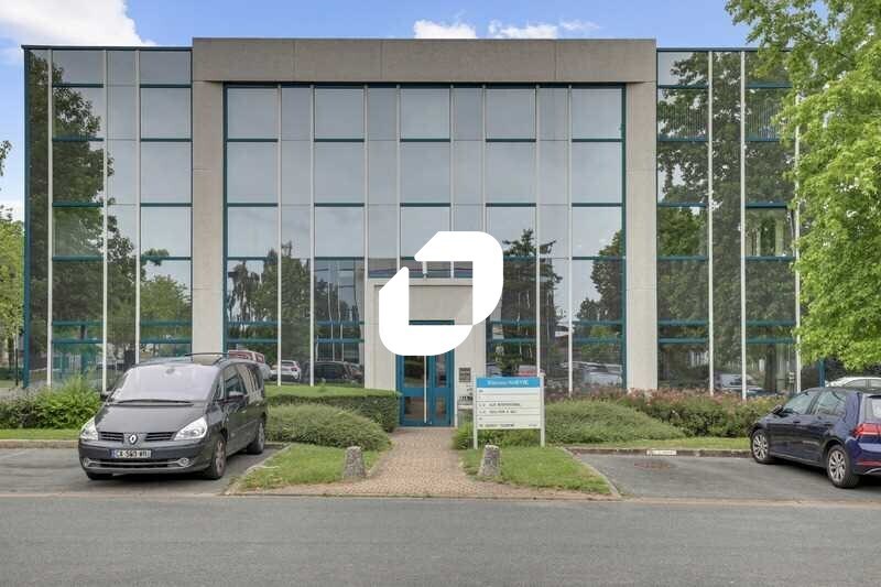 Office in Villebon Sur Yvette for lease - Building Photo - Image 2 of 21