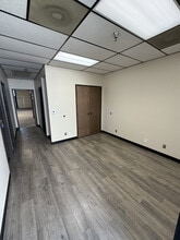 9580-9592 Topanga Canyon Blvd, Chatsworth, CA for lease Interior Photo- Image 2 of 8