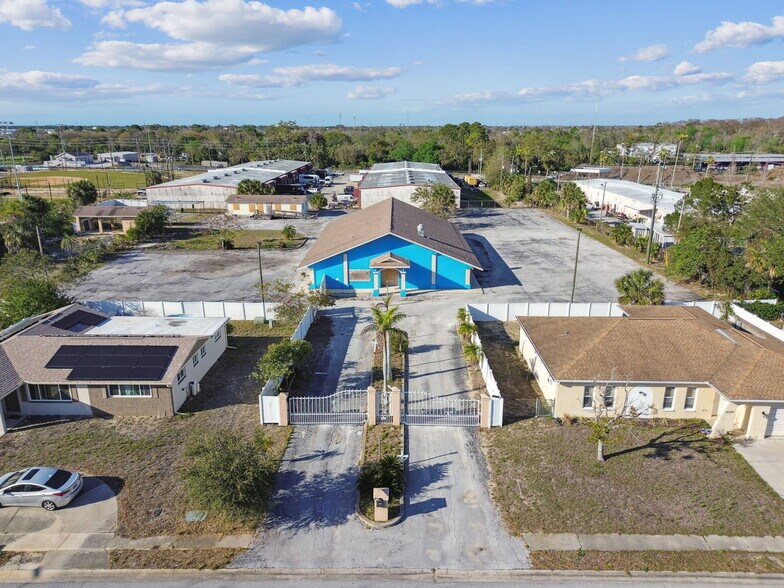 6333 Langston Ave, New Port Richey, FL à vendre - Photo du bâtiment - Image 2 de 18