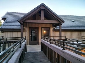 2 W Saint George Blvd, Saint George, UT à louer Photo du bâtiment- Image 1 de 12