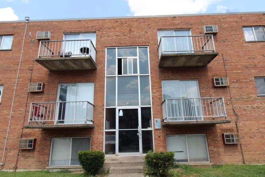 2846 Harrison Ave, Cincinnati, OH for sale - Building Photo - Image 2 of 3