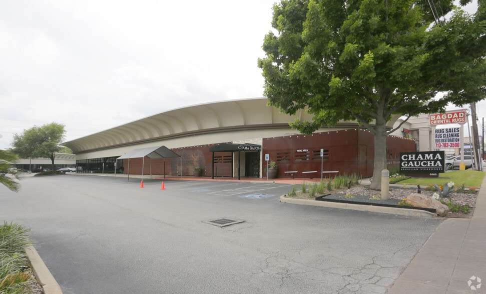 5865 Westheimer Rd, Houston, TX for lease - Primary Photo - Image 2 of 5