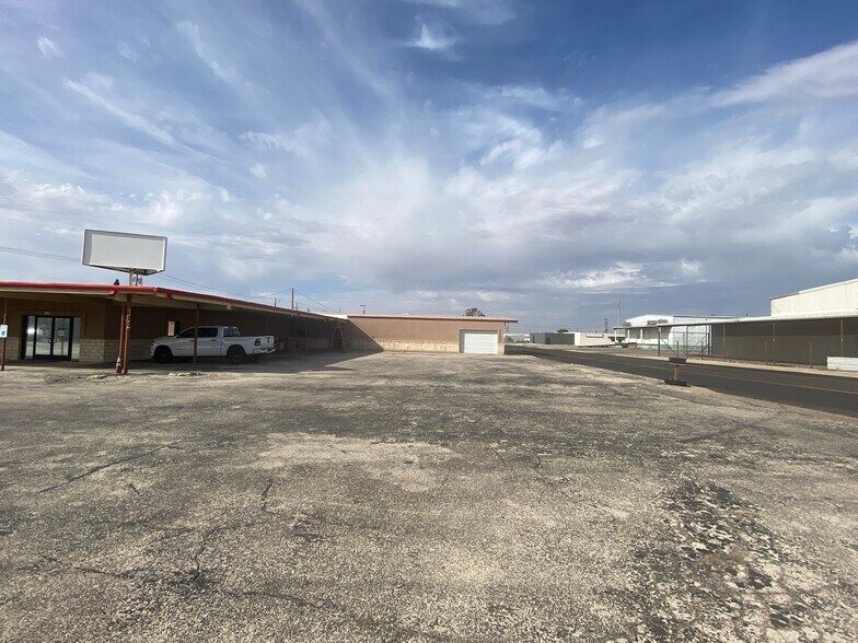 1720 E 7th St, Odessa, TX à vendre - Photo du bâtiment - Image 2 de 21