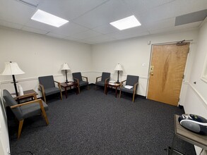 1800 E Lancaster Ave, Paoli, PA for lease Interior Photo- Image 2 of 24
