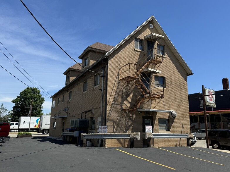 8101 W Greenfield, Milwaukee, WI for sale - Building Photo - Image 2 of 6