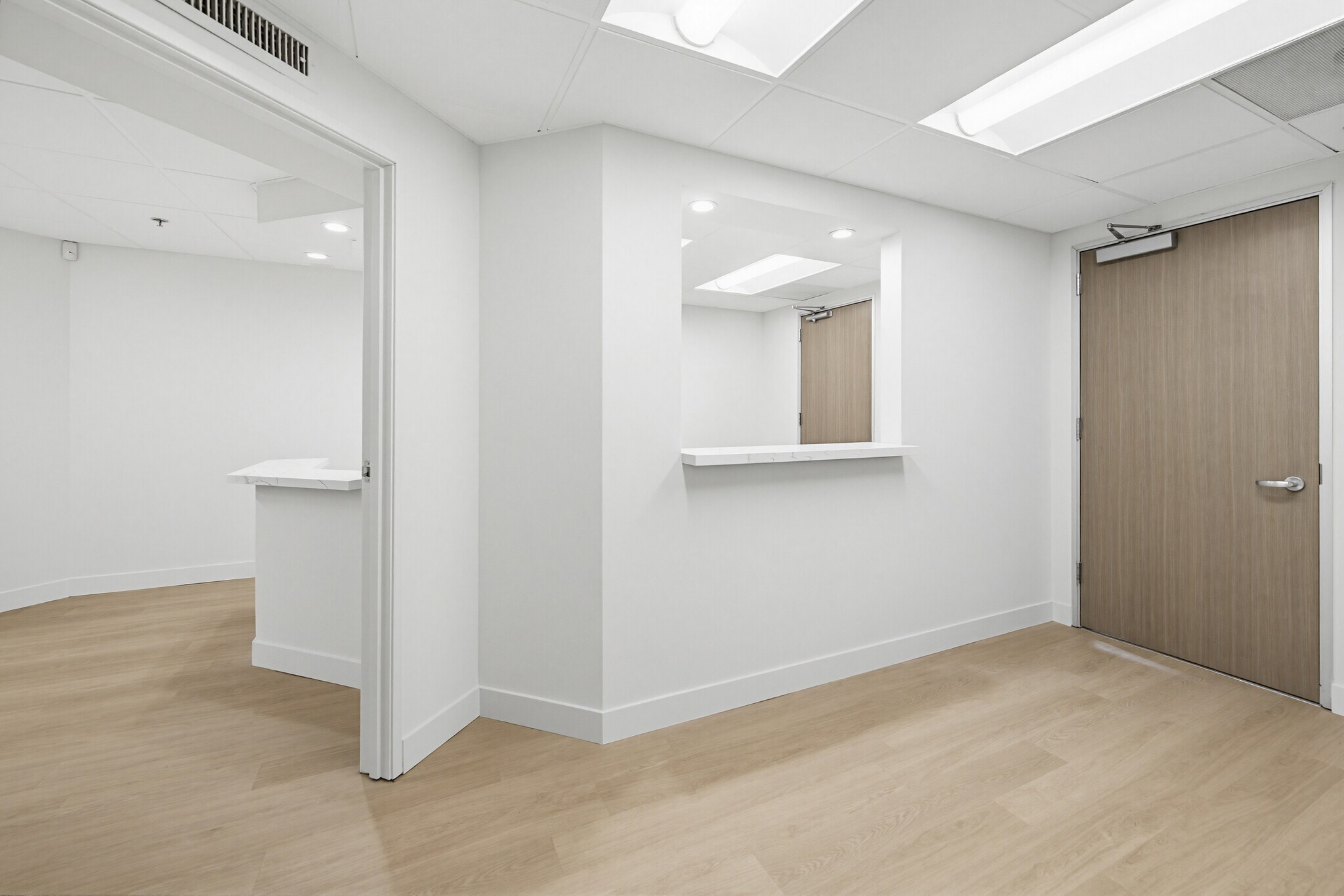1304 15th St, Santa Monica, CA for lease Interior Photo- Image 1 of 9