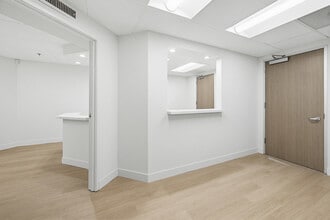 1304 15th St, Santa Monica, CA for lease Interior Photo- Image 1 of 9