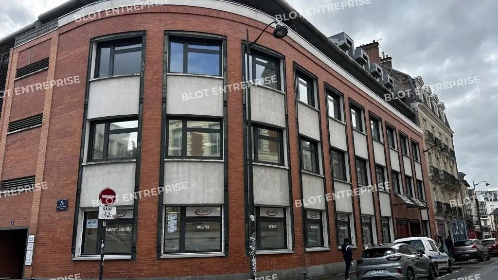 Office in Rennes for lease Primary Photo- Image 1 of 11