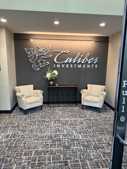 1351 S Reynolds Rd, Toledo, OH for lease - Building Photo - Image 2 of 13