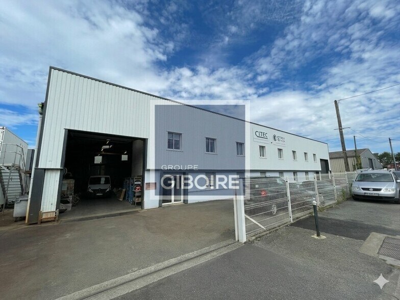 Industrial in Rennes for sale - Building Photo - Image 1 of 14