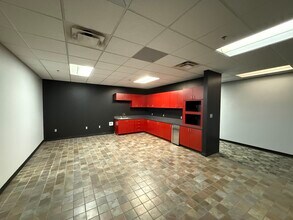 136 Fairview Rd, Mooresville, NC à louer Photo intérieure- Image 2 de 10